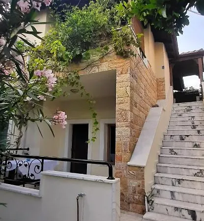 250m To The - Fully Furnished - Fast Wi-fi