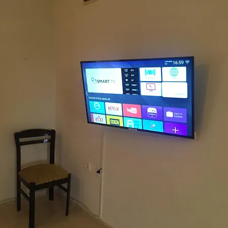 250m To The - Fully Furnished - Fast Wi-fi Apartman